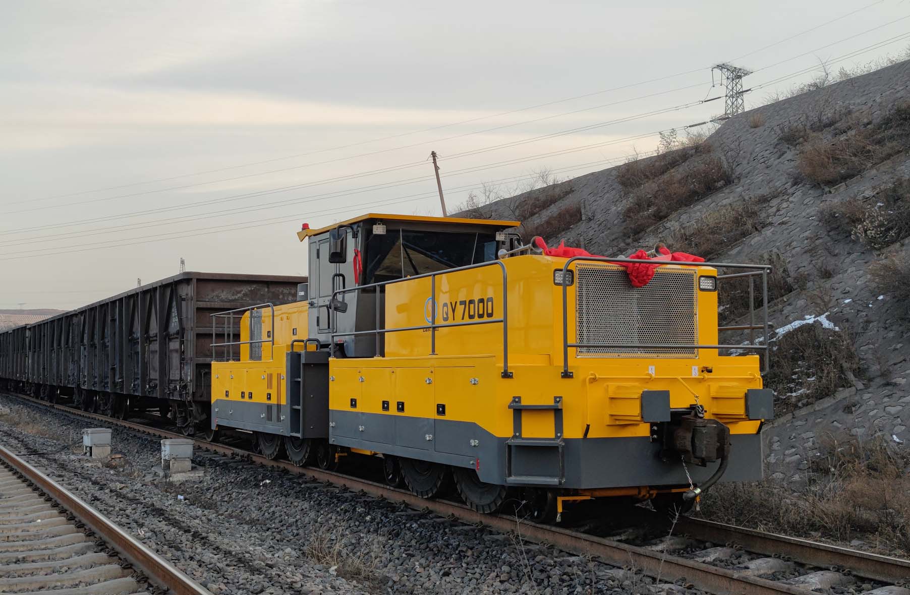 Véhicules de manœuvre hydrauliques robustes et raisonnables populaires pour rails routiers 